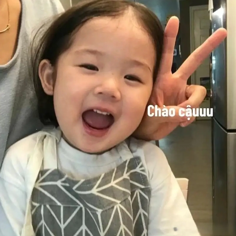 Bộ sưu tập ảnh em bé meme hài hước ngộ nghĩnh nhất 2026 9 Biểu cảm độc đáo qua meme em bé kèm chữ thú vị