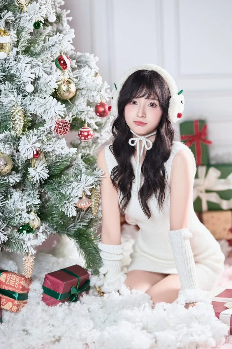 Bức ảnh thể hiện thần thái sang chảnh và nổi bật của một hot girl 2k