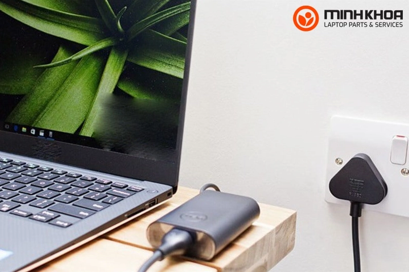 Hướng dẫn chi tiết cách sử dụng nguồn điện trực tiếp cho laptop an toàn và hiệu quả 5 Cach su dung nguon dien truc tiep cho laptop 8