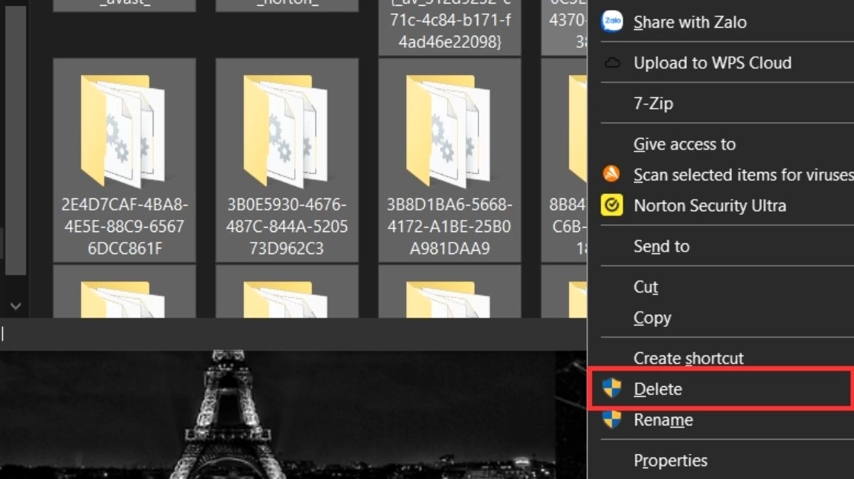 Chọn tất cả các file và thư mục muốn xóa trong Temp và chọn Delete