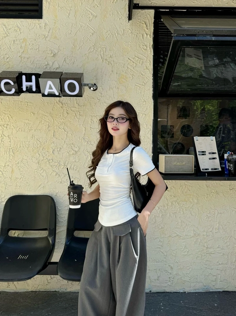 Gái xinh tóc ngắn ngang vai che mặt tạo ra sự bí ẩn cuốn hút