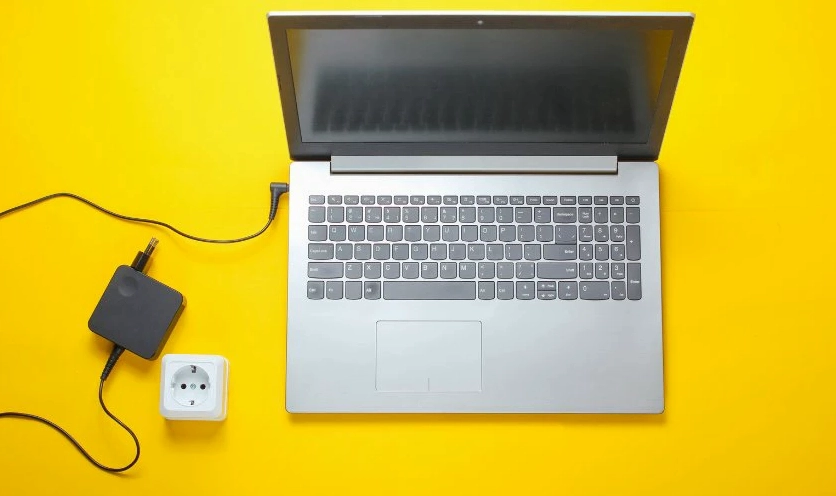 Giải thích lý do cần biết cách bật chế độ tự ngắt sạc trên các dòng laptop Dell HP Lenovo