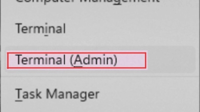 Giao diện cửa sổ ứng dụng Windows Terminal hiển thị các dòng lệnh hệ thống nền đen
