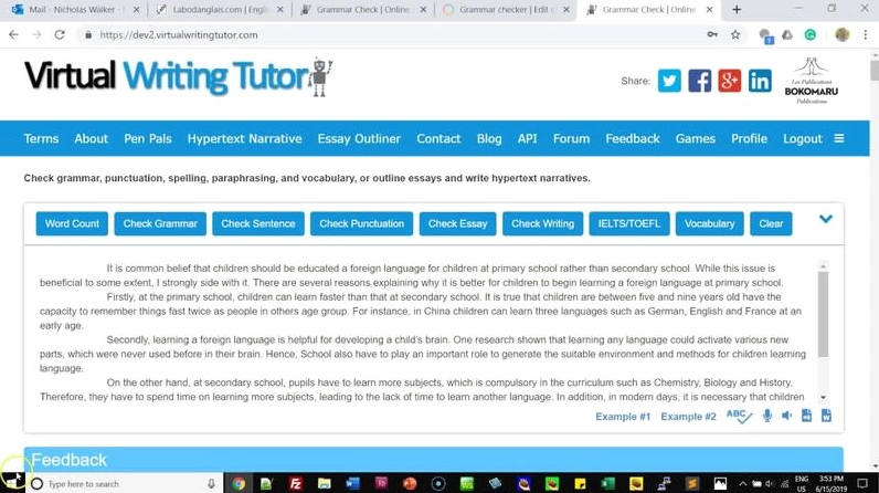 Giao diện trang chủ của Virtual Writing Tutor với ô nhập văn bản lớn ở trung tâm