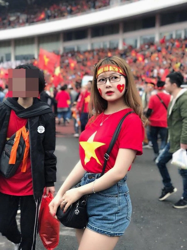 Tuyển tập hình ảnh cô gái cổ vũ bóng đá cuốn hút nhất 8 Gương mặt thanh tú của nữ fan cuồng
