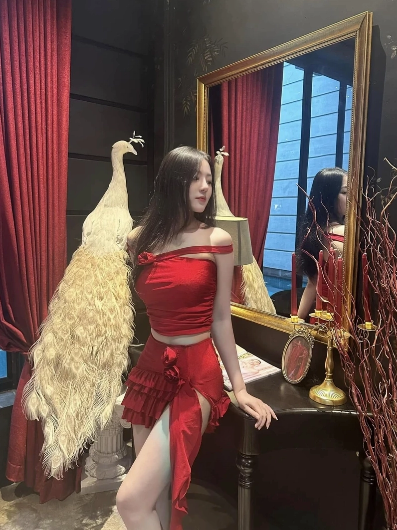 Hình ảnh hot girl 2003 xinh đẹp với nét trẻ trung đầy sức sống
