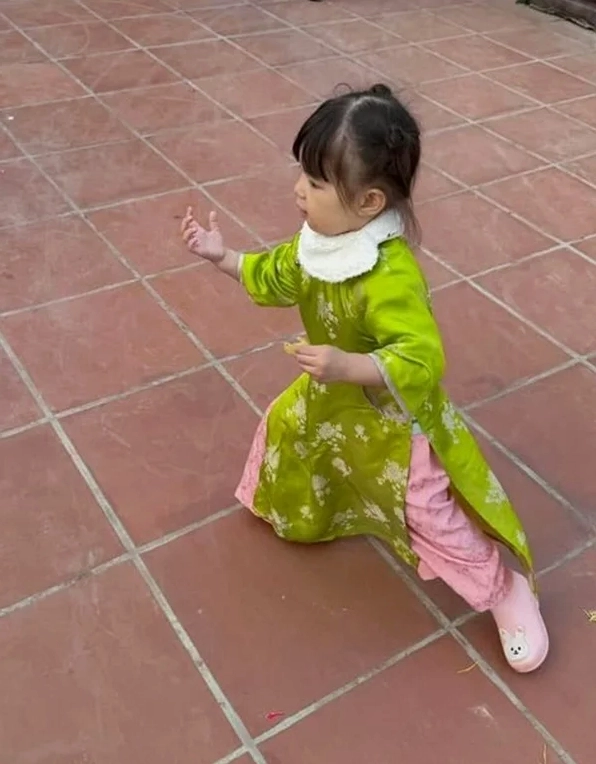 Tổng hợp bộ sưu tập meme pam lườm nhếch mép hài hước nhất 13 Hình ảnh meme pam 14 cười trừ