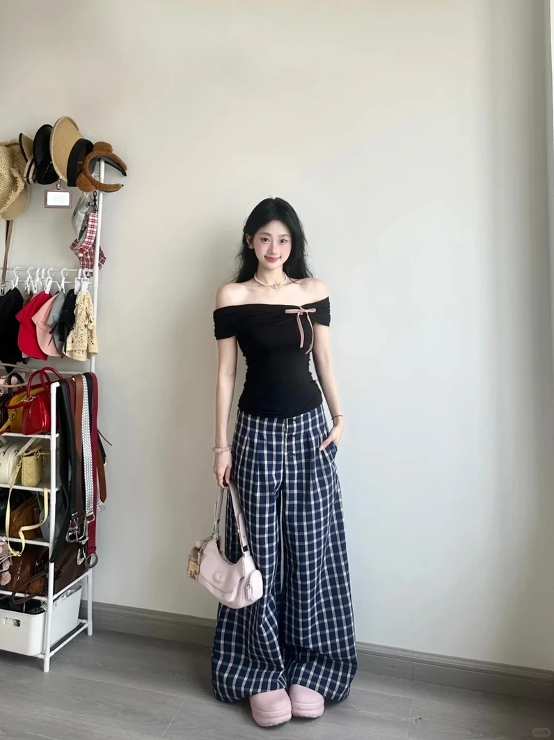 Hình gái mặc áo trễ vai style hàn trẻ trung và thời thượng nhất