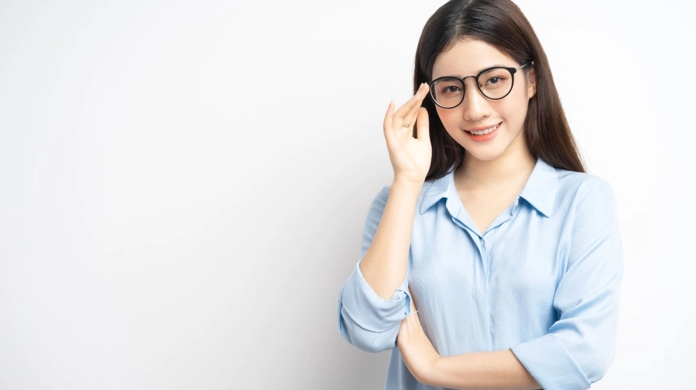 Bộ sưu tập ảnh gái xinh tóc dài đeo kính 2k4 đẹp nhất 2026 20 Khám phá những ảnh gái đeo kính đầy cá tính và cuốn hút