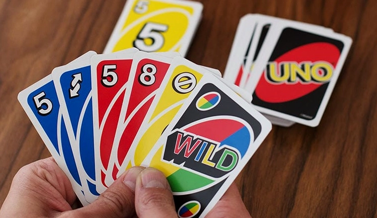 Meme uno reverse card mang lại những tình huống đảo ngược cực kỳ hài hước!