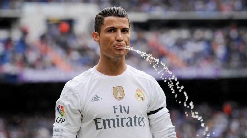 Messi and ronaldo meme kể lại câu chuyện bóng đá qua lăng kính hài hước