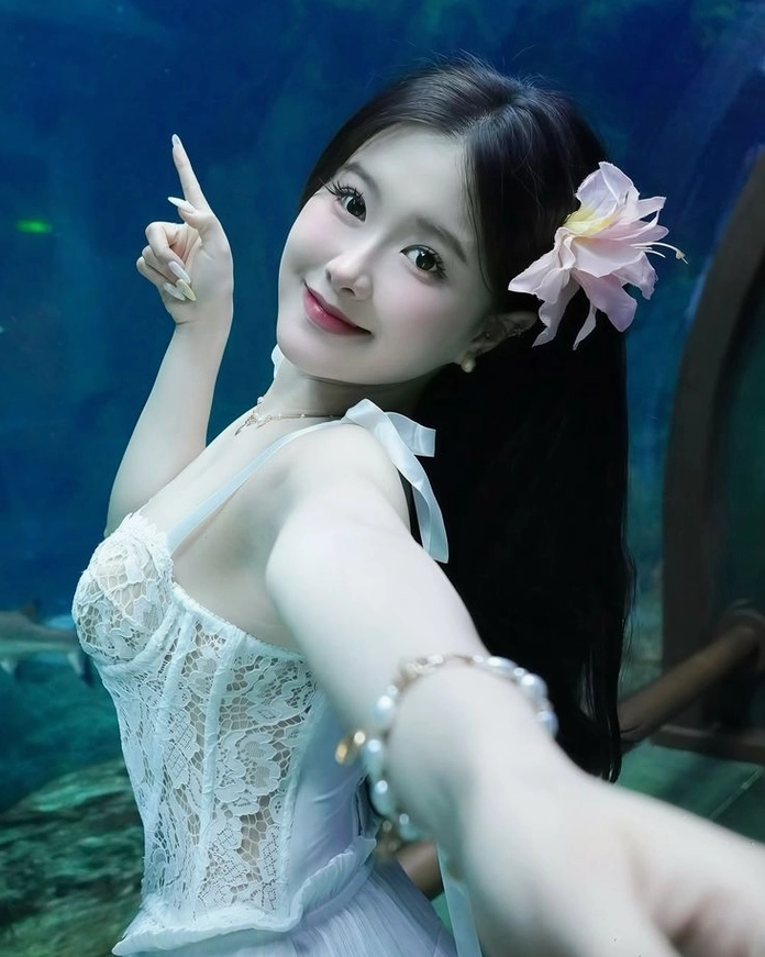 Nàng hot girl Hà Thành khoe gu thời trang thời thượng