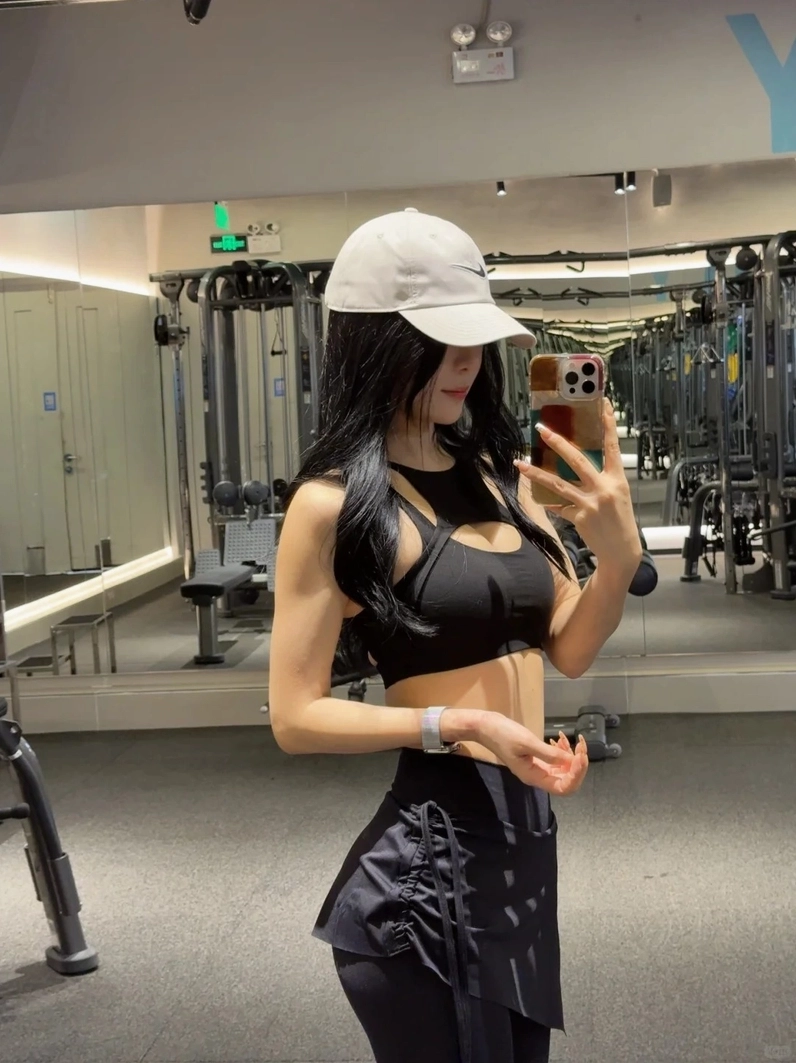 Trọn bộ ảnh gái xinh tập gym mặc bikini sexy quyến rũ nhất 6 Năng lượng bùng nổ trong từng khung hình tập luyện