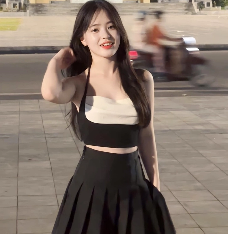 Nét đẹp trong veo của cô gái tuổi 20 làm say đắm lòng người