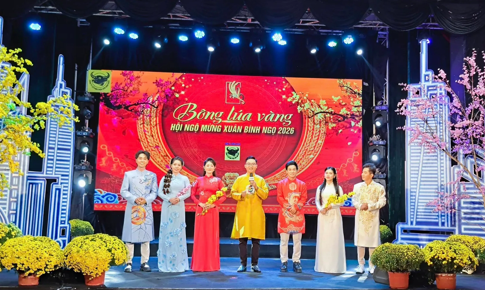 Bộ sưu tập hình ảnh cô gái tháng 2 rực rỡ và quyến rũ nhất 2026 18 Nét tươi tắn rạng rỡ trong cuộc sống thường nhật