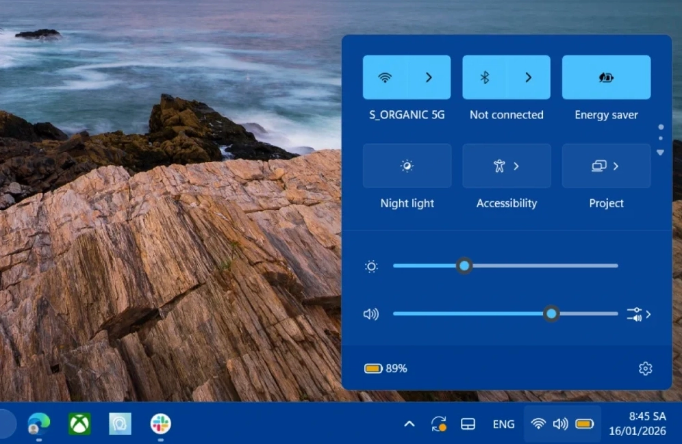 Nhấp chuột vào biểu tượng loa ở thanh công cụ Taskbar để điều chỉnh mức âm lượng