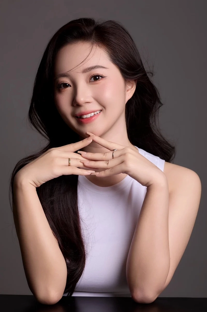 Bộ sưu tập ảnh gái cu te dễ thương khiến bạn không thể rời mắt 7 Nữ sinh cute với tà áo dài trắng thướt tha và vẻ đẹp tinh khôi