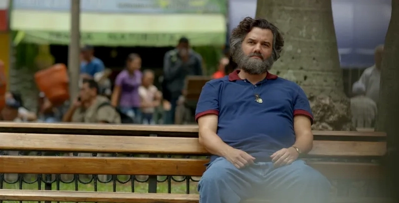Bộ sưu tập pablo escobar meme cuốn hút và gợi cảm nhất mạng xã hội 1 Pablo Escobar meme là gì với biểu cảm buồn bã