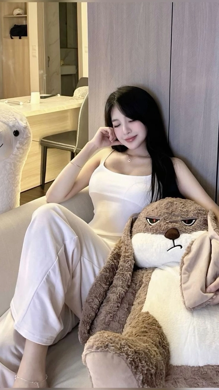 Phong cách cuốn hút qua từng góc máy cận cảnh