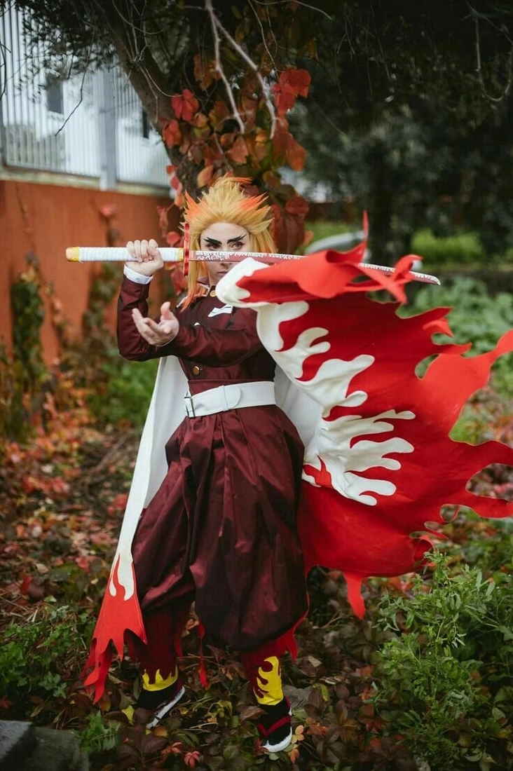 Bộ sưu tập ảnh anime Rengoku ngầu và ấn tượng nhất năm 2026 11 Rengoku Kyoujurou cosplay hóa thân hoàn hảo