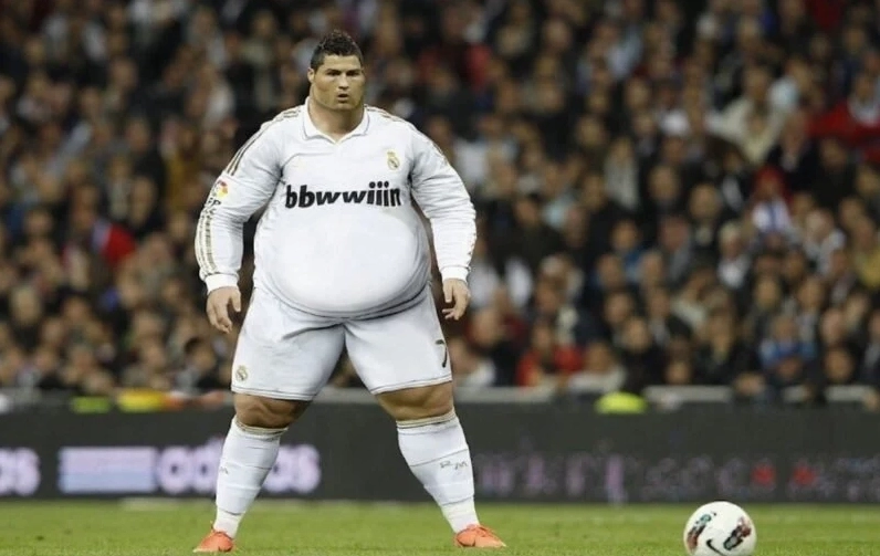 Ronaldo happy birthday meme đầy hài hước và ý nghĩa gửi tặng thần tượng
