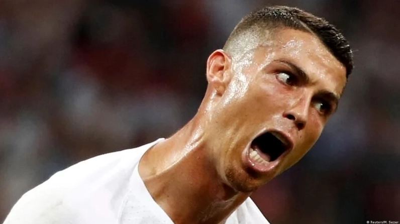 Ronaldo hun messi meme gây bão cộng đồng mạng đầy sáng tạo và bất ngờ