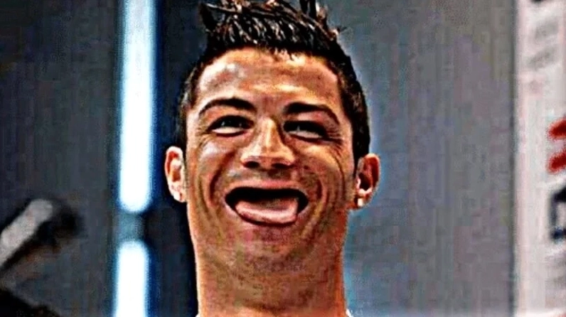 Ronaldo meme siuuu là hình ảnh chế hài gây bão khắp các diễn đàn