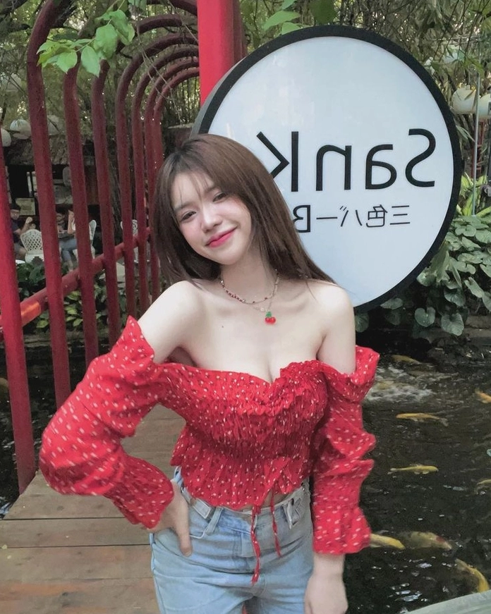 Thần thái sang chảnh trong một buổi dạo chơi cuối tuần