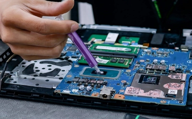 Tra lại keo tản nhiệt mới cho CPU và GPU bên trong laptop