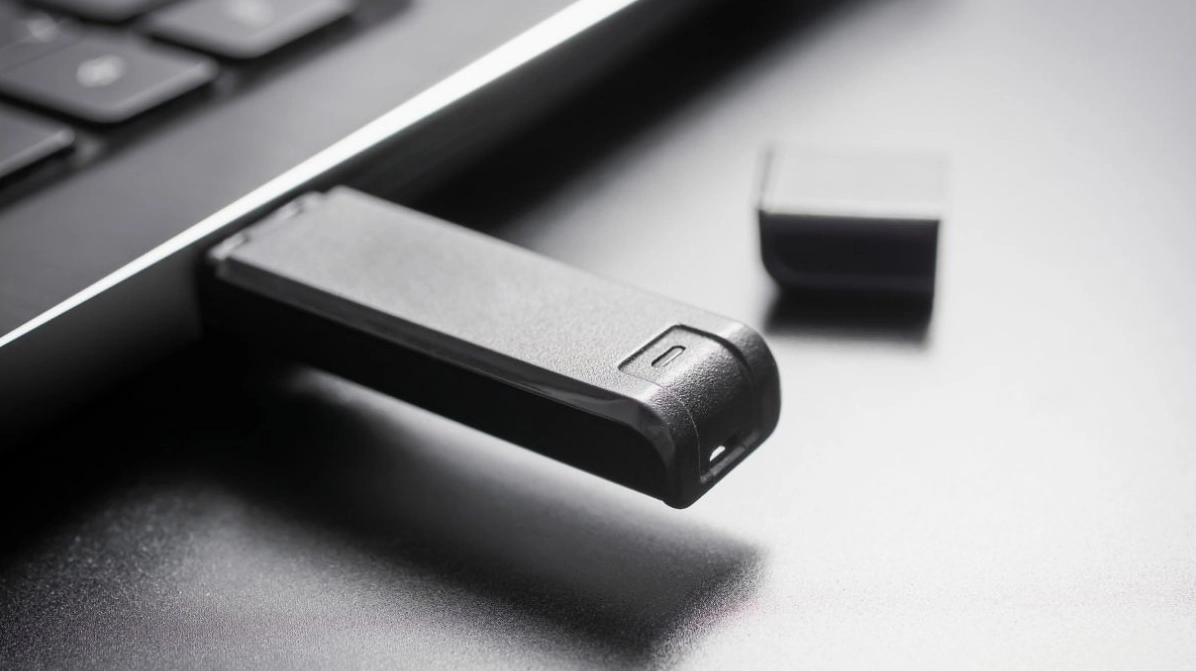 Hướng dẫn chi tiết cách mở khóa màn hình laptop cực kỳ đơn giản 10 USB boot