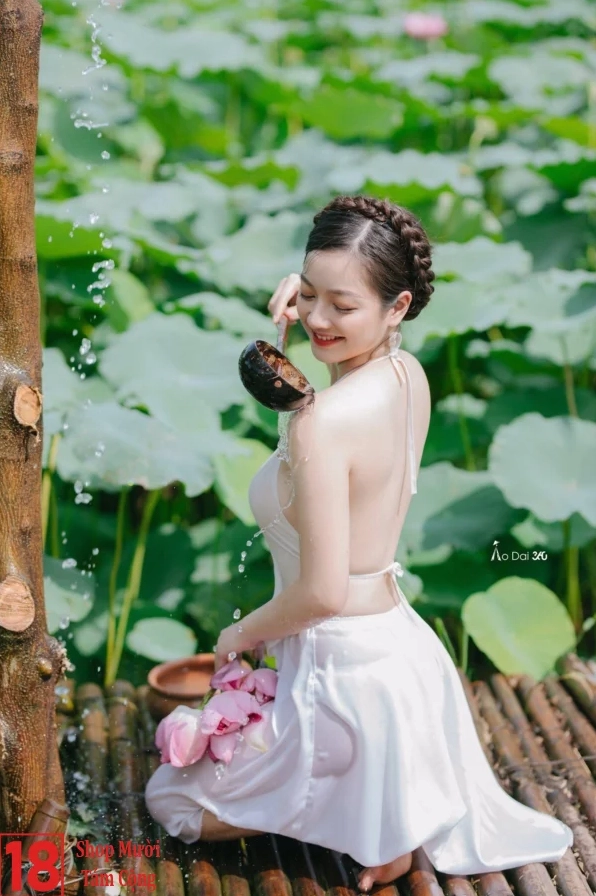 Trọn bộ 20+ ảnh gái đẹp thôn quê mộc mạc làm say đắm lòng người 7 Vẻ đẹp mặn mà đằm thắm của cô gái quê trong trang phục yếm thắm