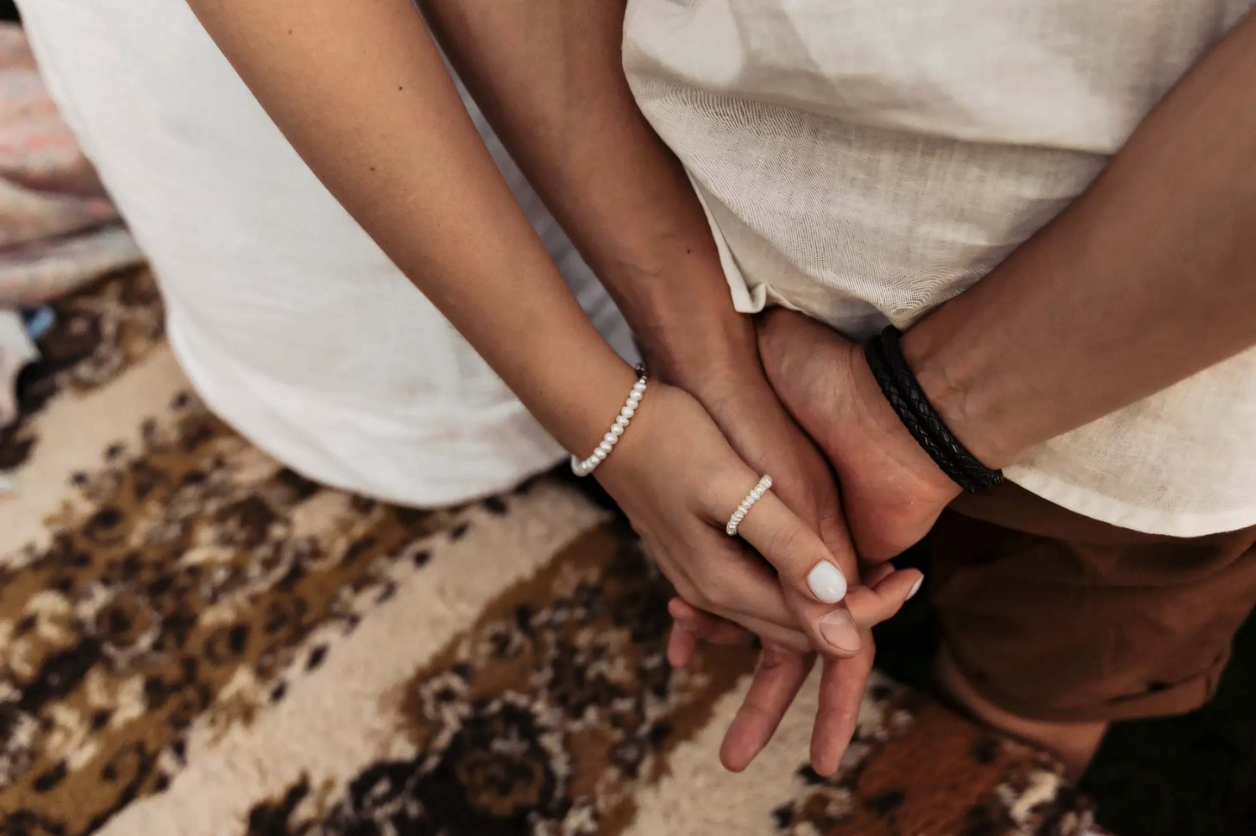 Chùm Ảnh Anime Cặp Đôi Đẹp Mê Hồn Ngắm Nhìn Tình Yêu Ngọt Ngào 2 Ảnh anime cặp đôi đang nắm tay nhau