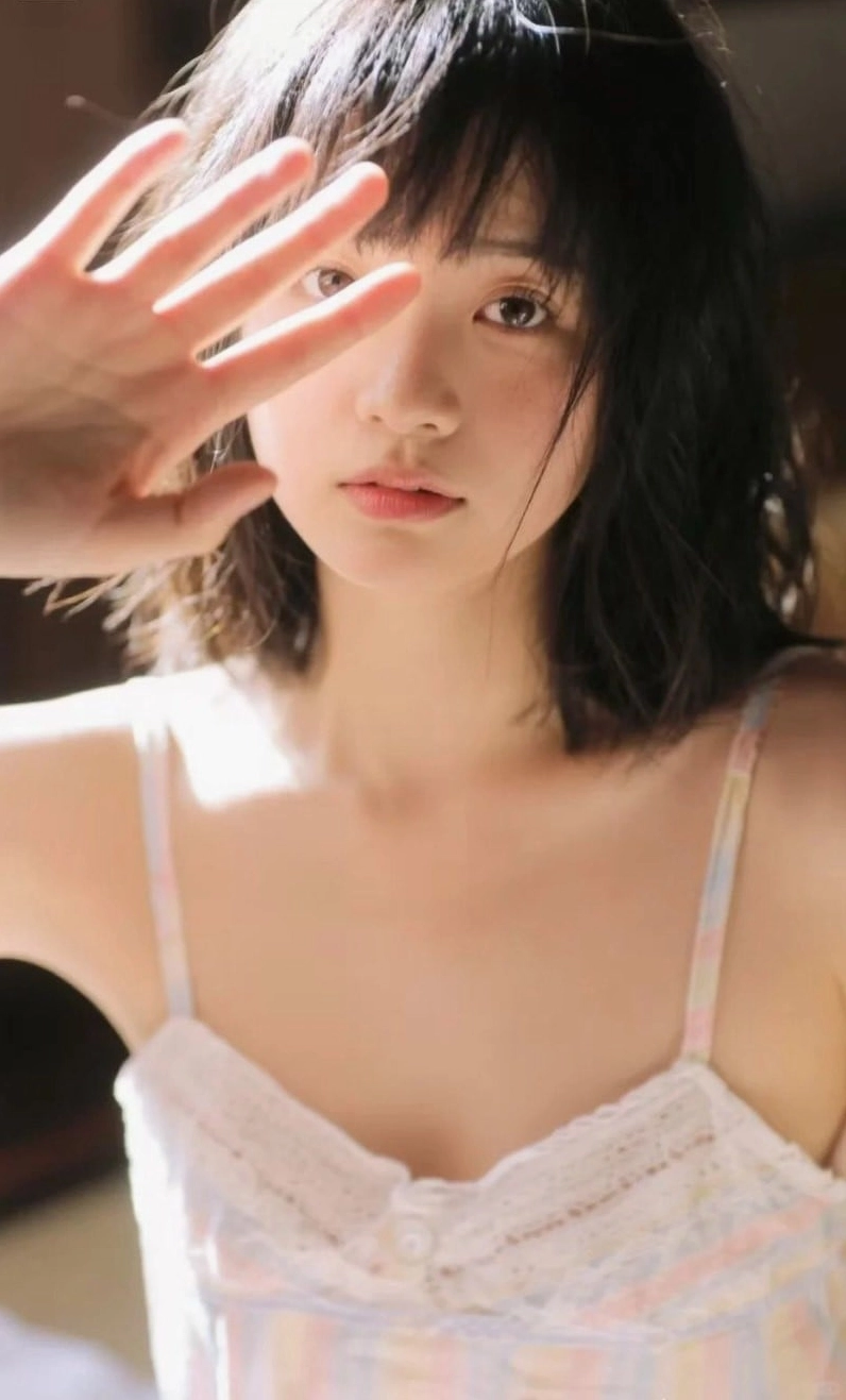 Cận cảnh bộ sưu tập ảnh cô gái đẹp dịu dàng và nét duyên Á Đông 13 ảnh cô gái đẹp dịu dàng với ánh mắt e thẹn và cử chỉ tinh tế