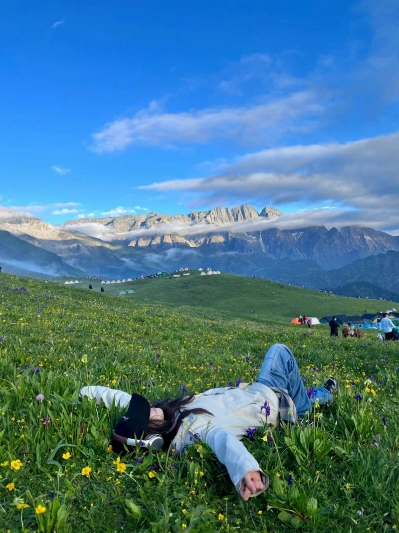 Cận cảnh bộ sưu tập ảnh cô gái đẹp dịu dàng và nét duyên Á Đông 15 ảnh cô gái đẹp dịu dàng với chiếc mũ rộng vành và nụ cười duyên