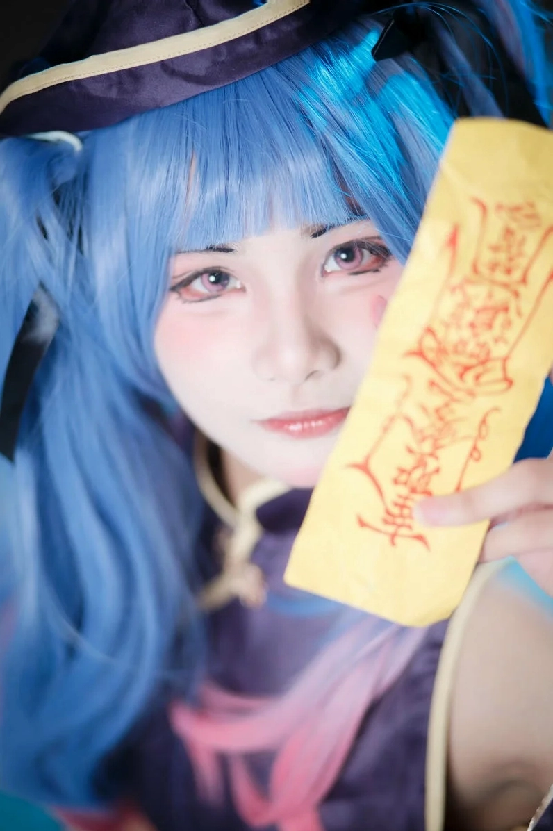 ảnh cosplay gái xinh tóc xanh nổi bật