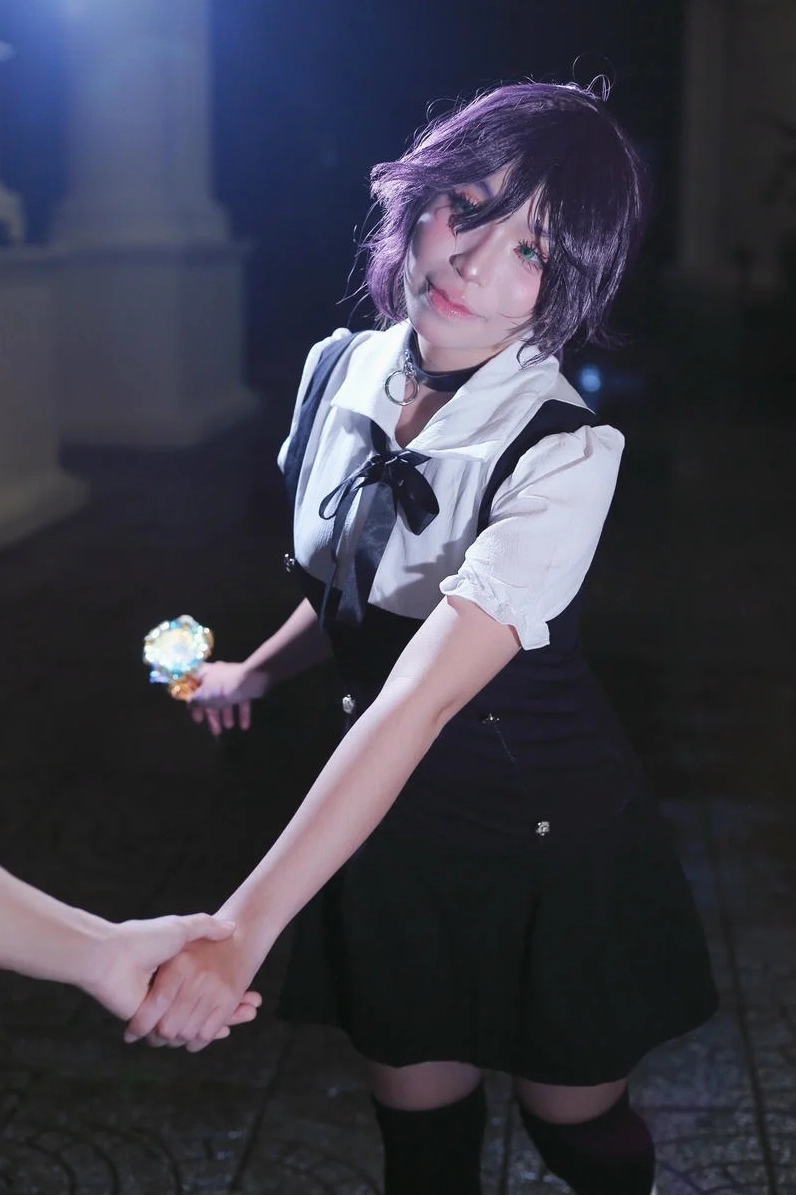 ảnh cosplay gái xinh với phong thái tiểu thư