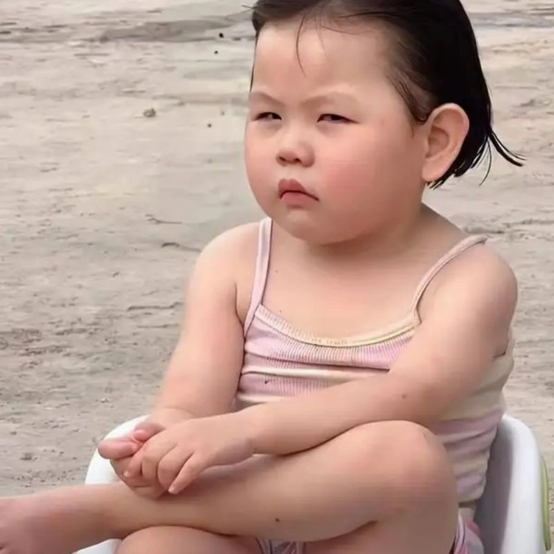 Bộ Sưu Tập Cận Cảnh Những Ảnh Em Bé Meme Hài Hước Nhất Mạng Xã Hội 9 Ảnh em bé meme siêu hài hước với nét mặt bất ngờ