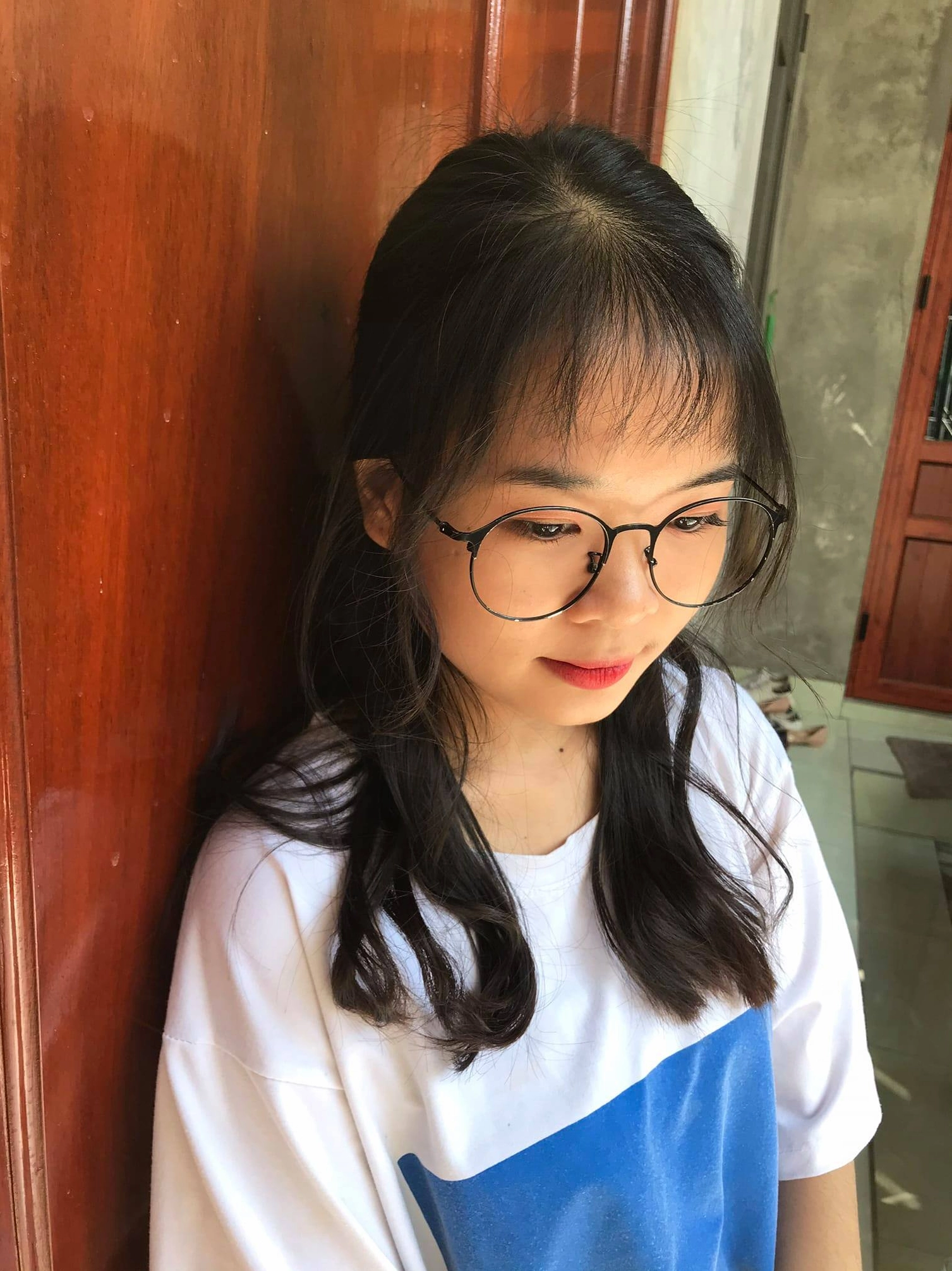 Ảnh gái dễ thương với dáng vẻ đáng yêu