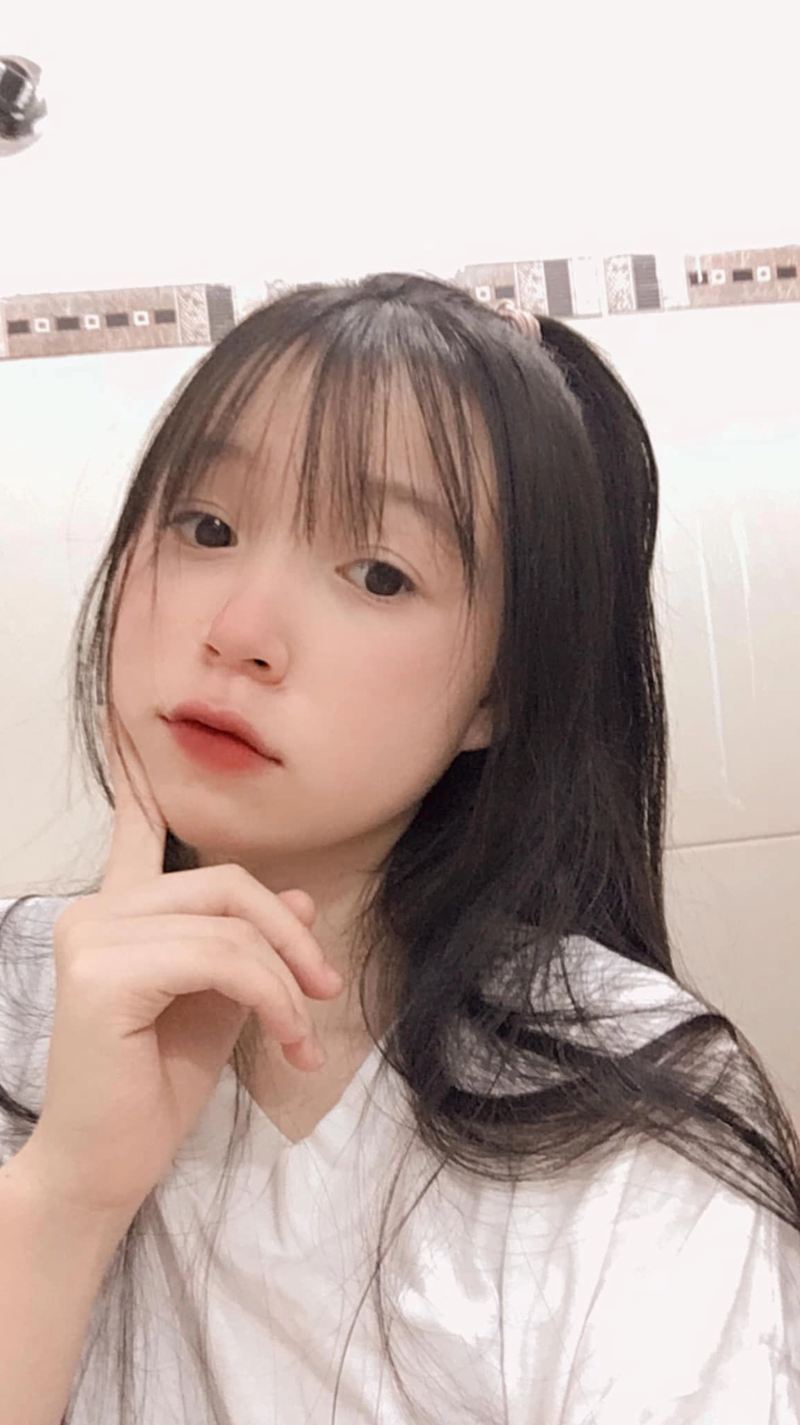 Ảnh gái xinh 2k10 cute tạo dáng nhí nhảnh