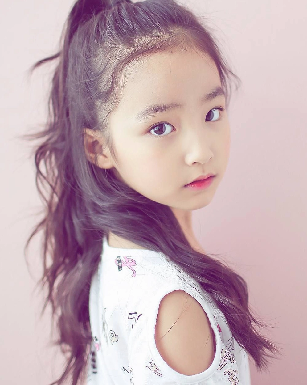 Ảnh gái xinh 2k10 dễ thương trong bộ trang phục thường ngày