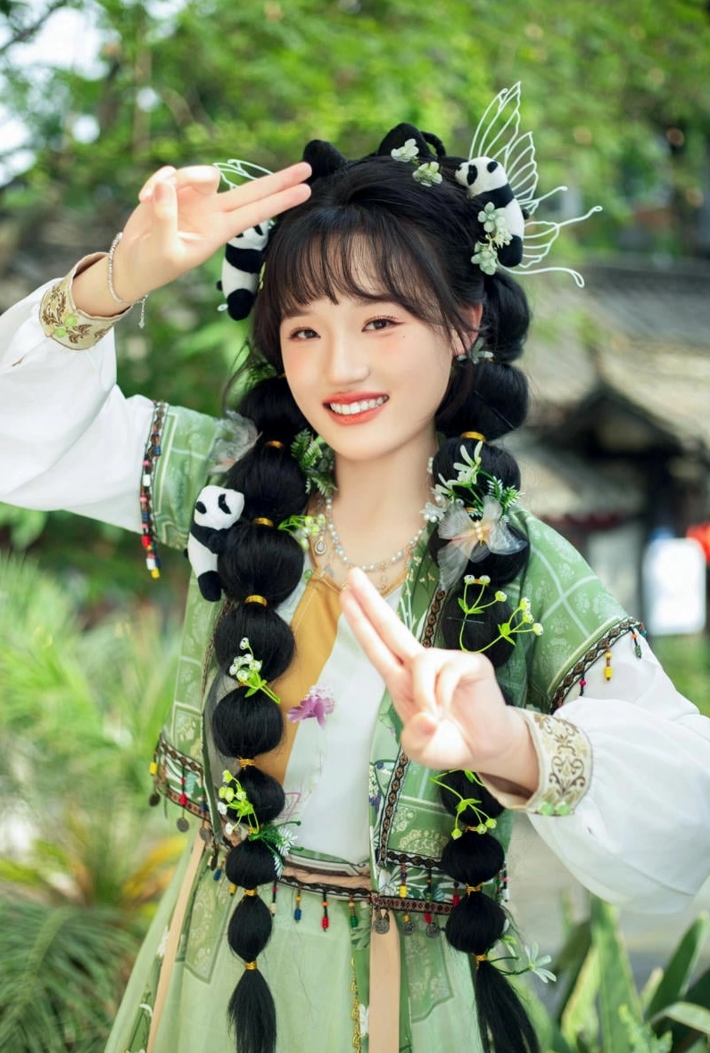 Bộ Sưu Tập Cận Cảnh Ảnh Gái Xinh Cổ Trang Vạn Người Mê 15 Ảnh gái xinh cổ trang công chúa với vẻ đẹp e ấp, dịu dàng