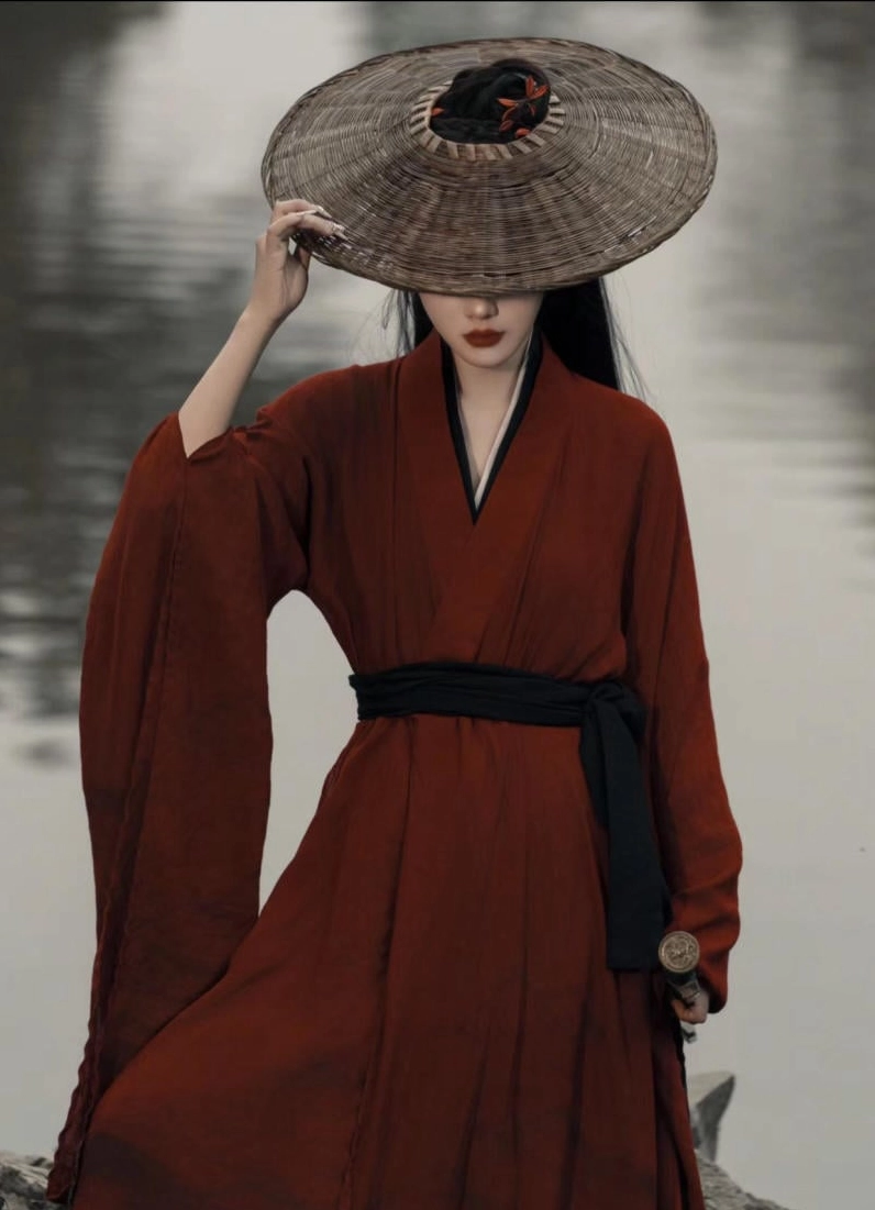 Bộ Sưu Tập Cận Cảnh Ảnh Gái Xinh Cổ Trang Vạn Người Mê 4 Ảnh gái xinh cổ trang hóa trang thành nữ hiệp với kiếm