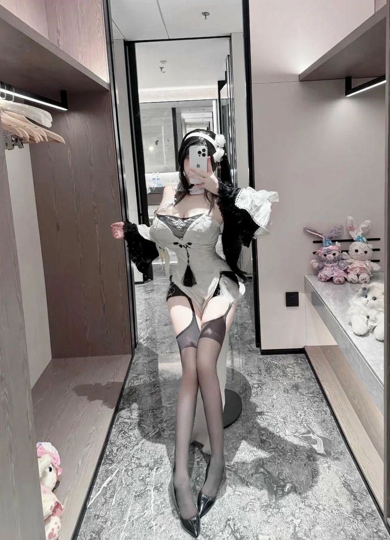 Ảnh gái xinh cosplay sexy đầy thần thái và lôi cuốn