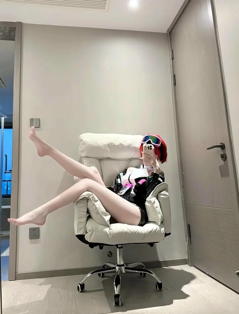 Ảnh gái xinh cosplay sexy hút mắt và đầy mê hoặc