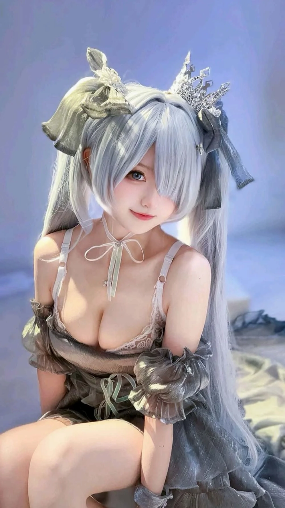 Ảnh gái xinh cosplay sexy với đường nét quyến rũ