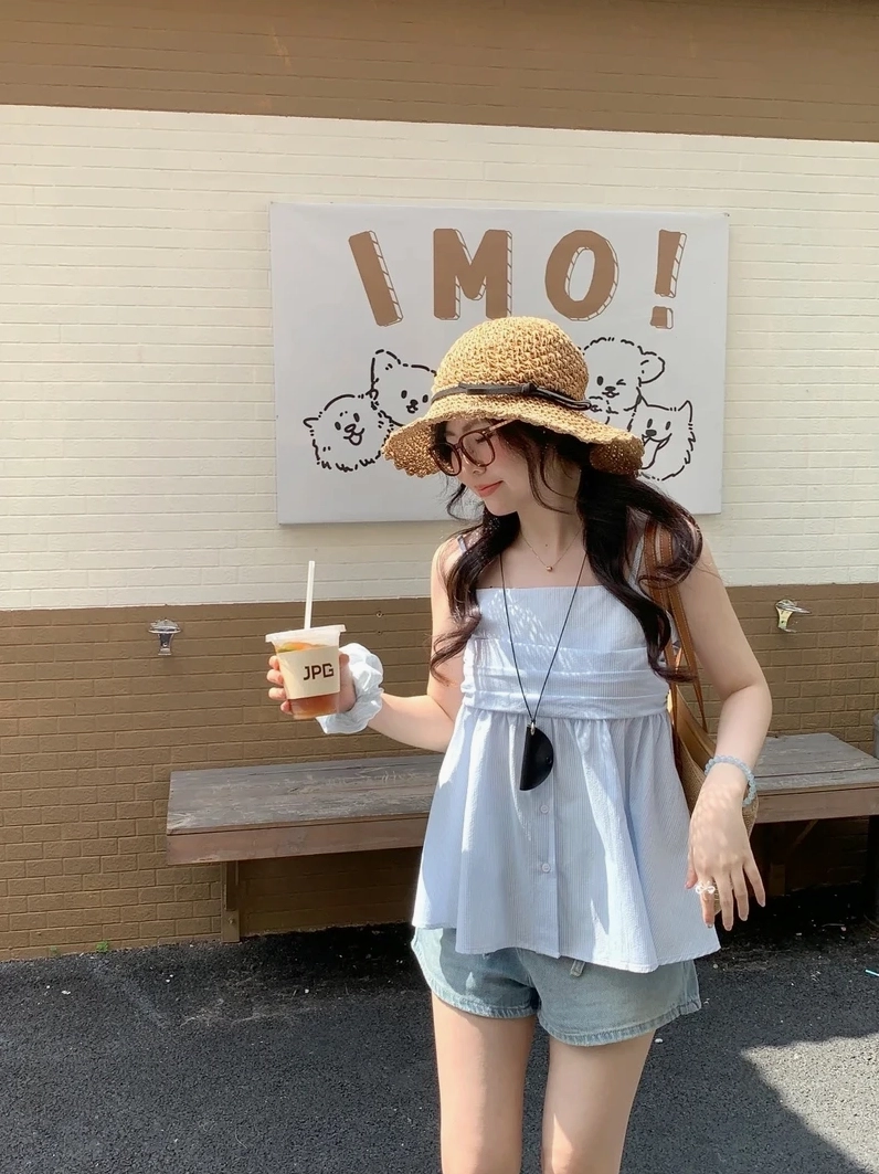 Ảnh gái xinh mặc quần ngắn trẻ trung năng động tỏa sáng khắp mọi nơi