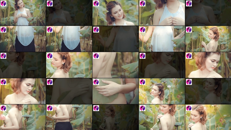 Ảnh gái xinh mặc yếm với nụ cười rạng rỡ và ánh mắt thu hút