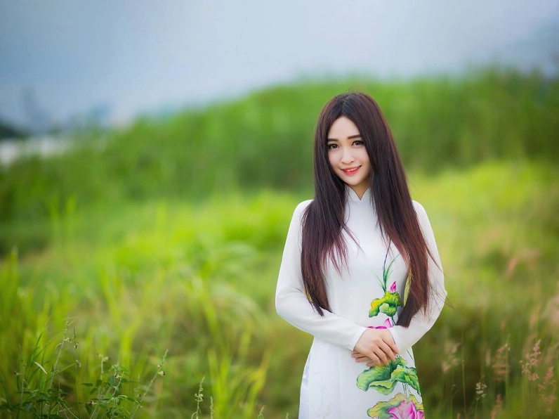 Cận cảnh bộ sưu tập ảnh gái xinh ngầu và phong cách cực chất 13 Ảnh gái xinh ngầu Việt Nam trong tà áo dài truyền thống với khí chất hiện đại