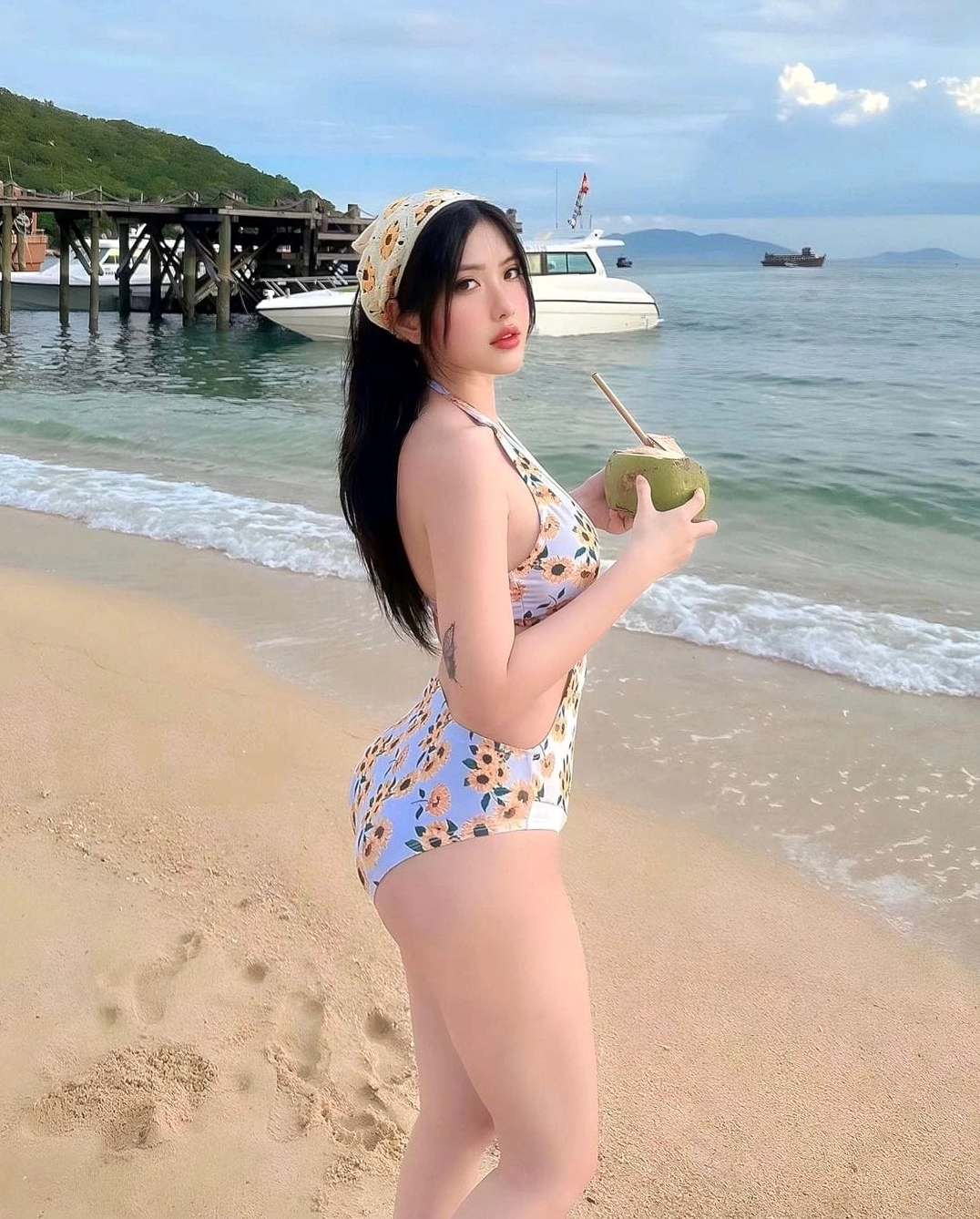 Ảnh gái xinh nhảy duyên dáng trên TikTok với phong cách tự nhiên