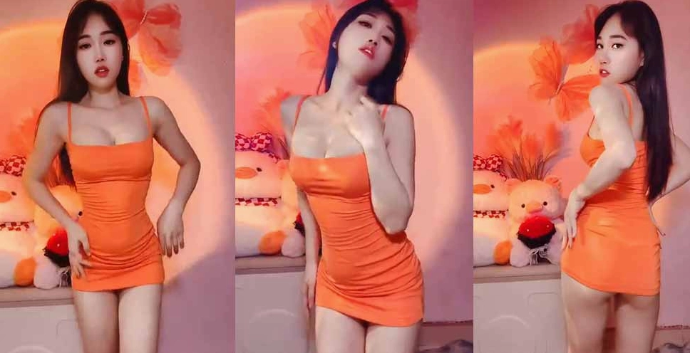 Ảnh idol Hana1313 Bigo Live thể hiện vũ đạo sôi động